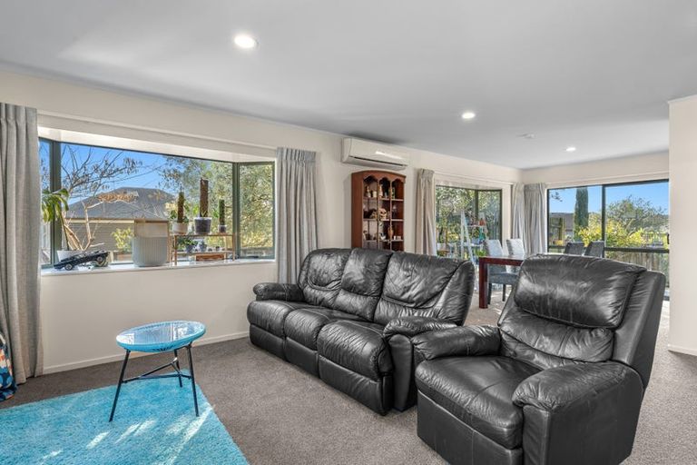 Photo of property in 4 Albizia Avenue, Henderson, Auckland, 0612