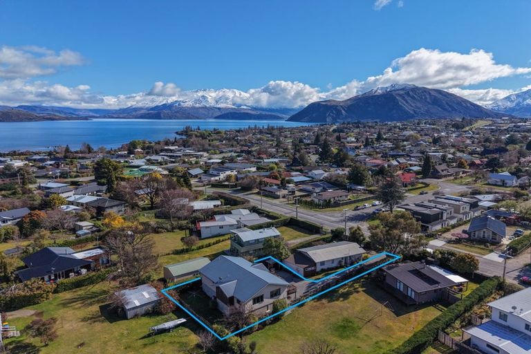 Photo of property in 123b Aubrey Road, Wanaka, 9305