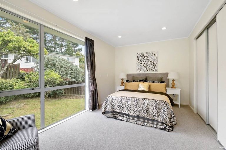 Photo of property in 22 Laser Place, Bayview, Auckland, 0629