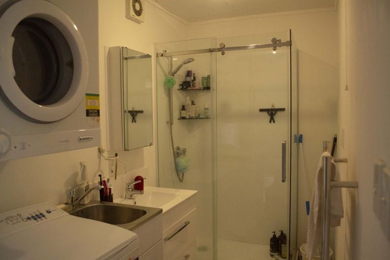 Photo of property in 140 Raroa Road, Aro Valley, Wellington, 6012