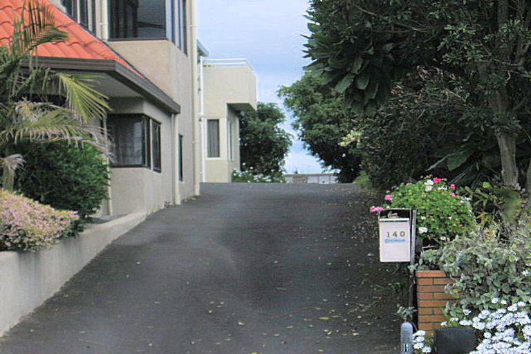 Photo of property in 140 Oceanview Road, Mount Maunganui, 3116
