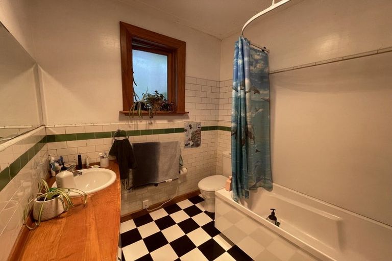 Photo of property in 3 The Parade, Island Bay, Wellington, 6023