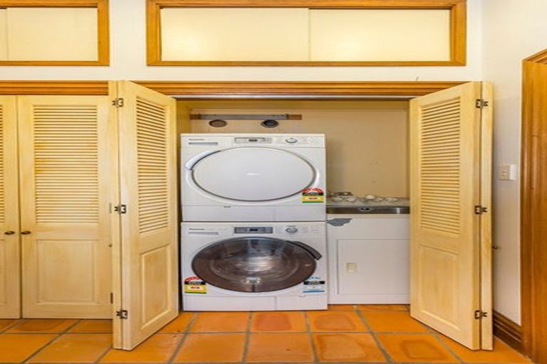 Photo of property in 23 Inglis Street, Seatoun, Wellington, 6022