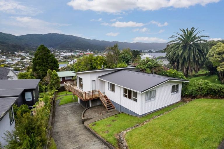 Photo of property in 53 Wright Street, Wainuiomata, Lower Hutt, 5014