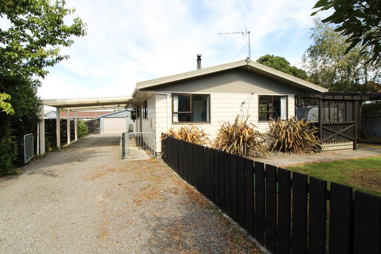 Photo of property in 28 King Street, Carterton, 5713