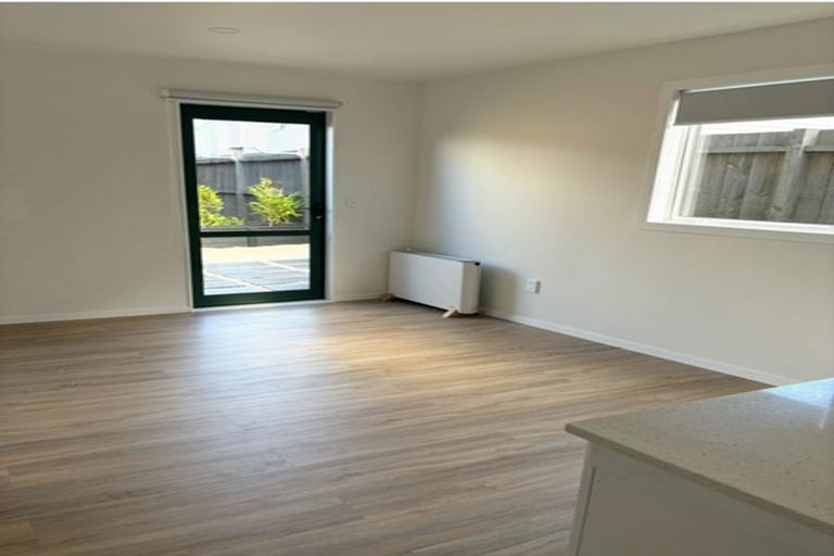 Photo of property in 2/11 Teal Crescent, Beach Haven, Auckland, 0626