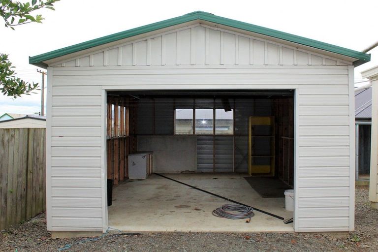Photo of property in 10 Stanley Street, Dannevirke, 4930