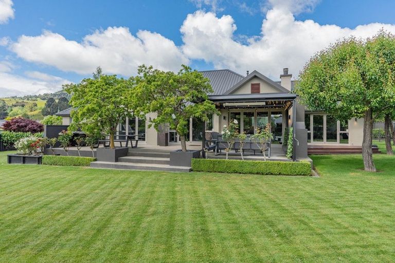 Photo of property in 5 Orchard Grove, East Taieri, Mosgiel, 9024