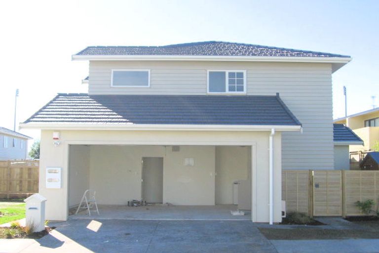 Photo of property in 44 Mulvaney Crescent, Henderson, Auckland, 0612