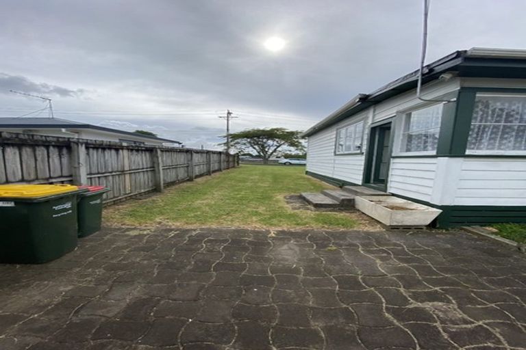 Photo of property in 1/27 Railway Street West, Papakura, 2110