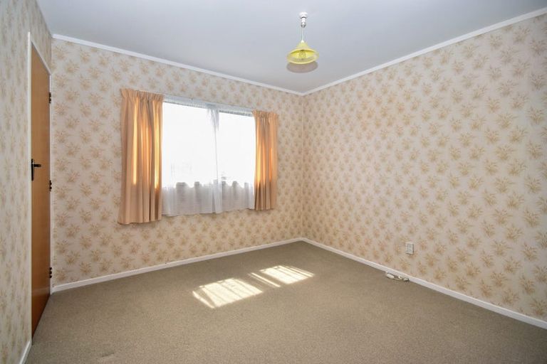 Photo of property in 2/1 Sari Place, Massey, Auckland, 0614