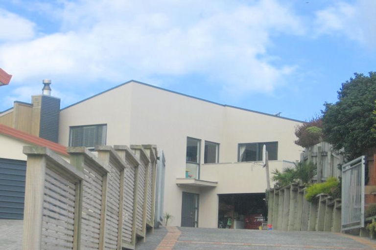 Photo of property in 175 Tirohanga Road, Tirohanga, Lower Hutt, 5010