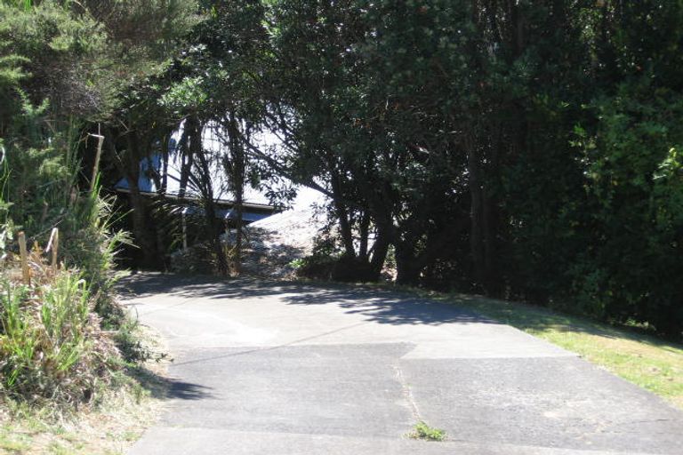 Photo of property in 623 East Coast Road, Browns Bay, Auckland, 0632