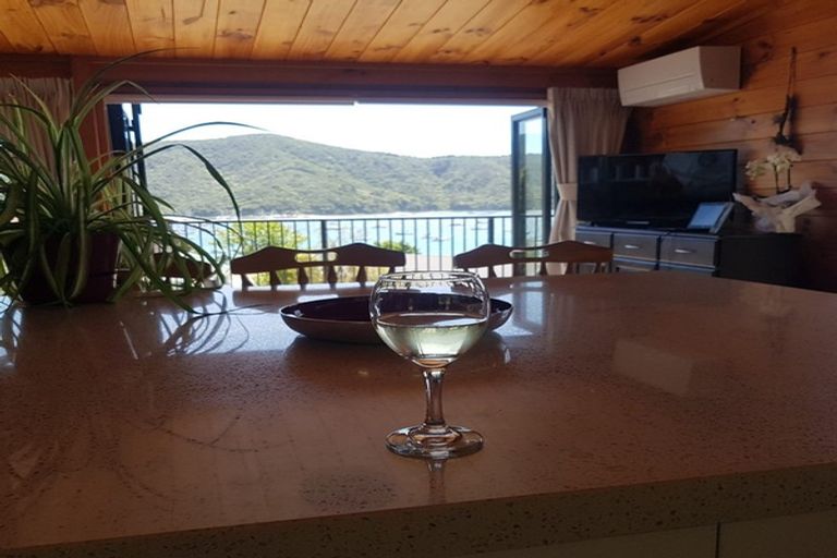 Photo of property in 9a Finlay Grove, Waikawa, Picton, 7220