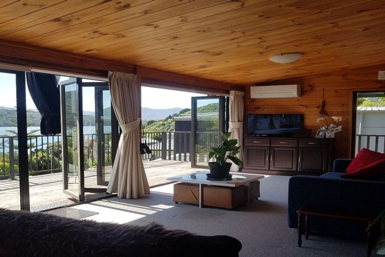 Photo of property in 9a Finlay Grove, Waikawa, Picton, 7220