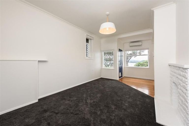 Photo of property in 27 Sar Street, Wadestown, Wellington, 6012