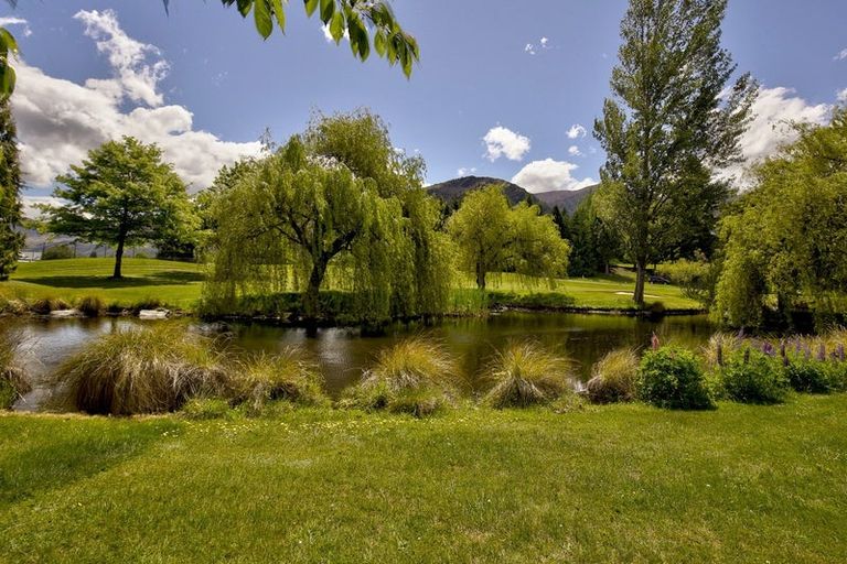 Photo of property in Millbrook Resort, 15 Fox's Rush, Arrowtown, 9371