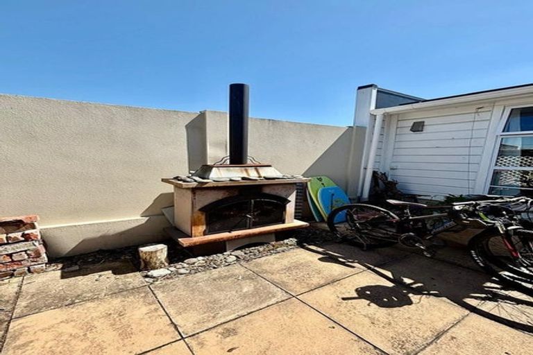 Photo of property in 128 Charles Street, Westshore, Napier, 4110