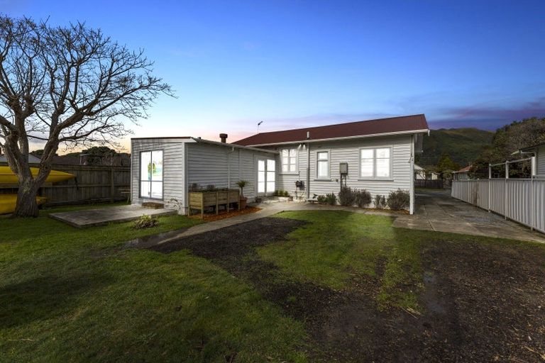Photo of property in 13 Brook Street, Waiwhetu, Lower Hutt, 5010