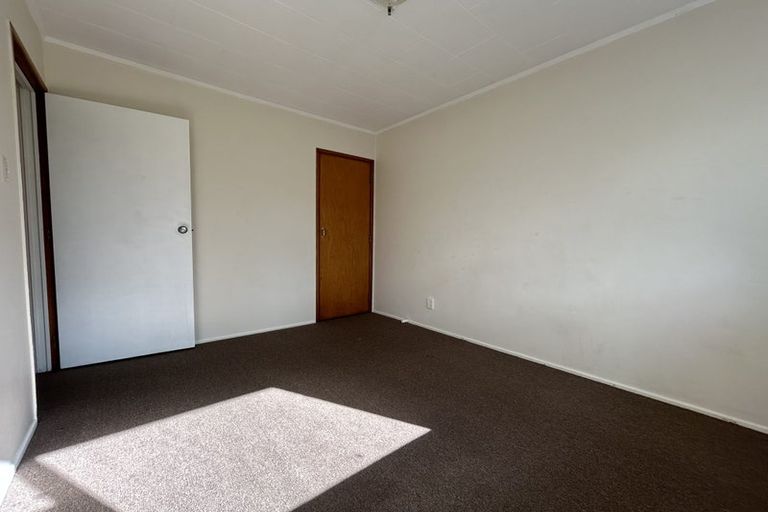 Photo of property in 2/28 Leaver Place, Weymouth, Auckland, 2103
