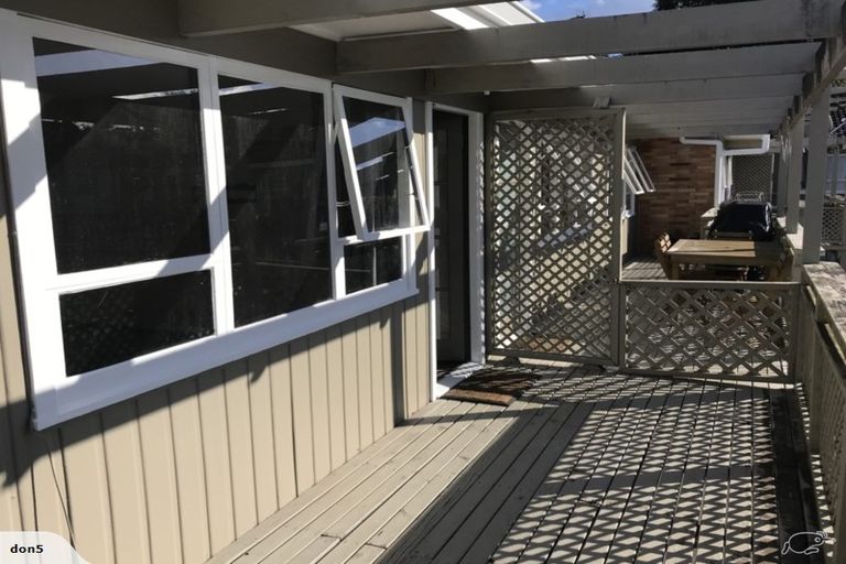 Photo of property in 170a Queen Street, Northcote Point, Auckland, 0627