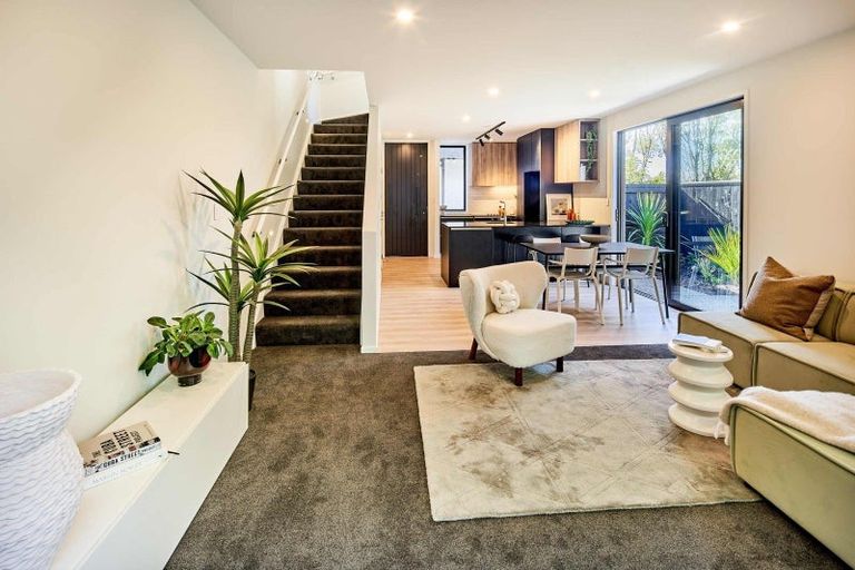 Photo of property in 17 Ara Toutouwai, Karori, Wellington, 6012