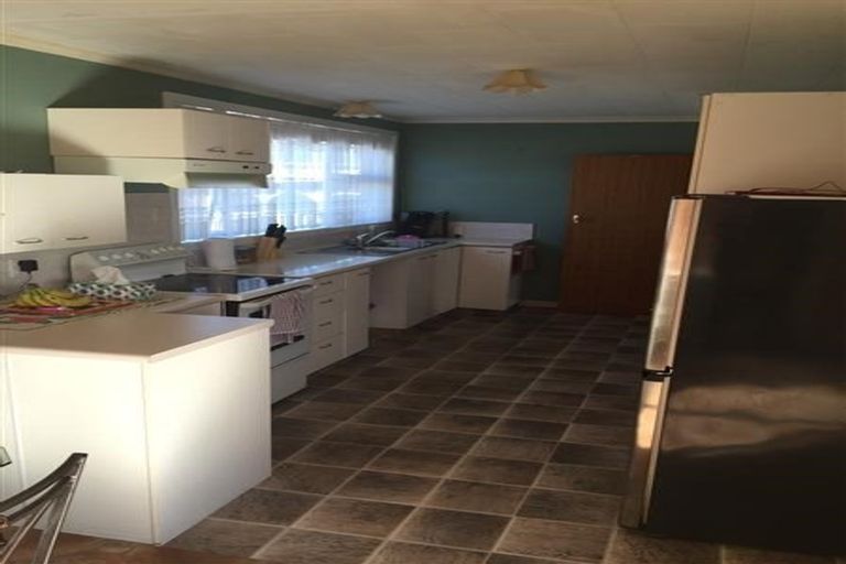 Photo of property in 13 Kowhai Street, Inglewood, 4330