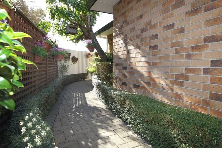 Photo of property in 4/28 Te Aute Road, Havelock North, 4130