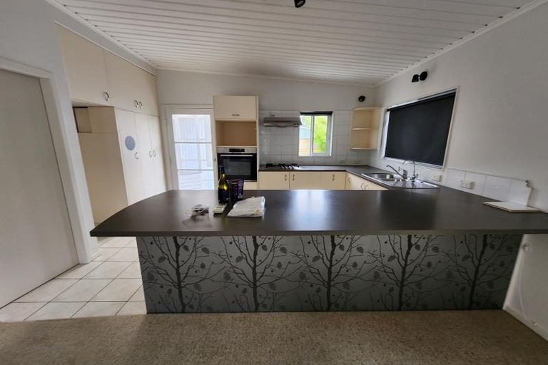 Photo of property in 26 William Street, Waikanae Beach, Waikanae, 5036