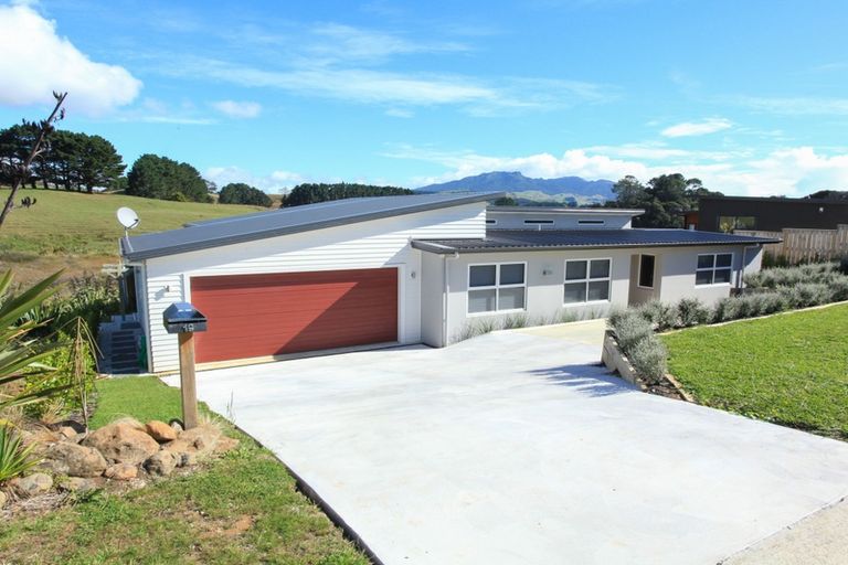 Photo of property in 19 Robertson Street, Raglan, 3225