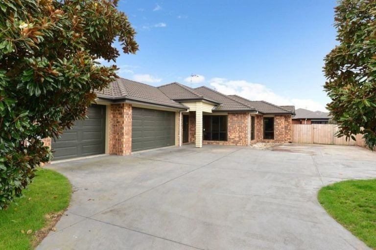 Photo of property in 13 Cranmer Close, Rototuna North, Hamilton, 3210