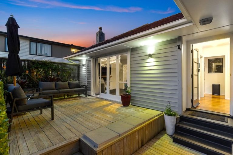 Photo of property in 69 Kervil Avenue, Te Atatu Peninsula, Auckland, 0610