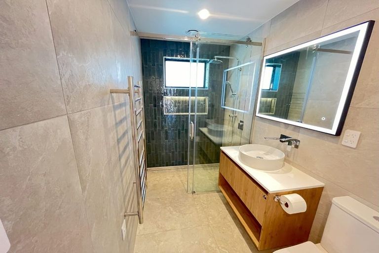 Photo of property in 25 Kenehi Road, Karaka, 2124