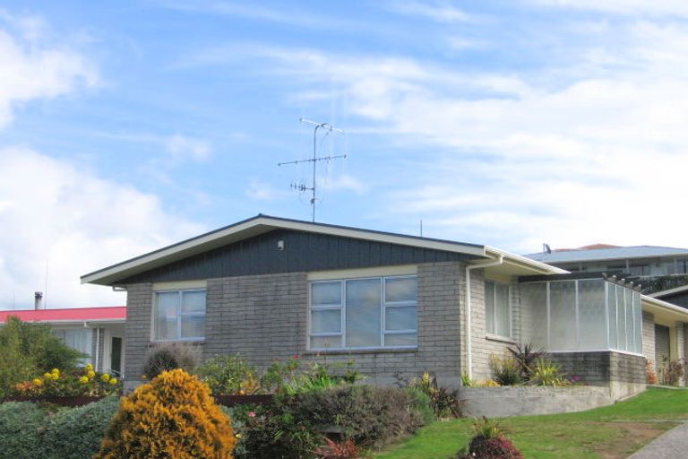 Photo of property in 22 Highfield Crescent, Brookfield, Tauranga, 3110