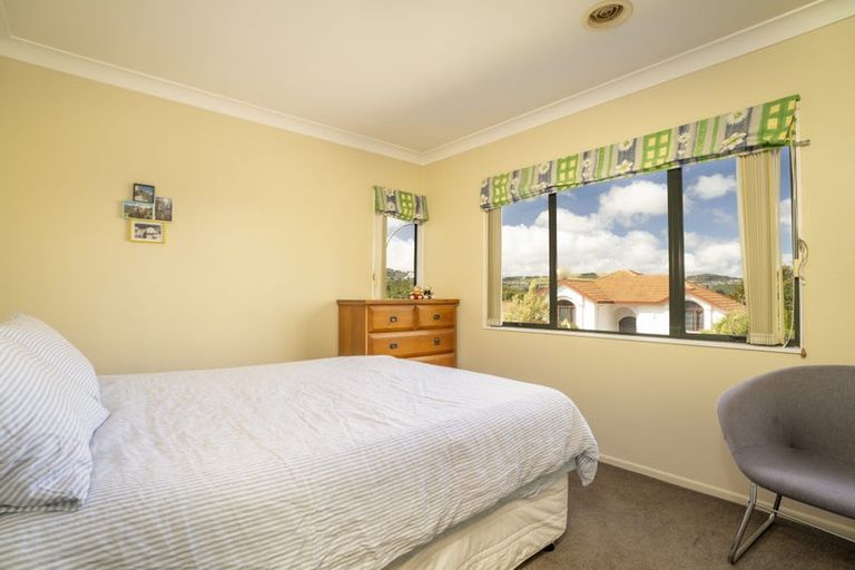 Photo of property in 4 Claverton Grove, Churton Park, Wellington, 6037