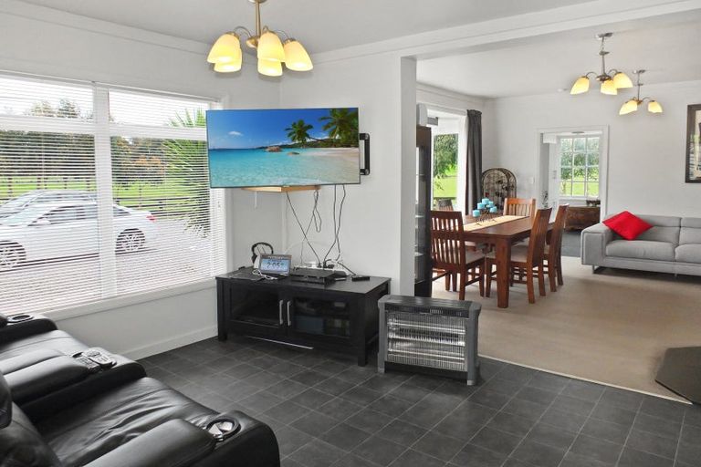 Photo of property in 125 Hickford Road, Foxton, 4893