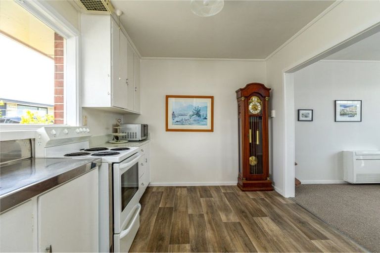 Photo of property in 1-11/94 Avenue Road, West End, Timaru, 7910