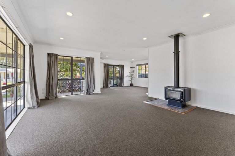 Photo of property in 23 Charles Cross Street, Longburn, Palmerston North, 4412