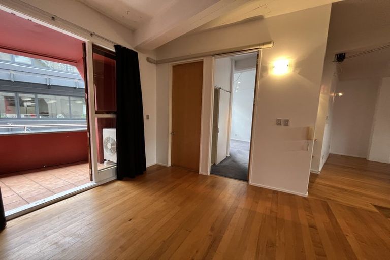 Photo of property in 6 City Apartments, 11h Ghuznee Street, Te Aro, Wellington, 6011