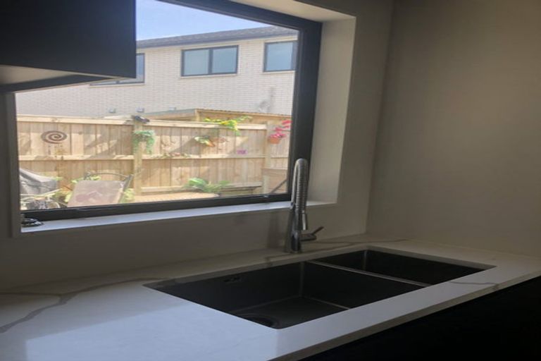 Photo of property in 13 Drumaness Road, Flat Bush, Auckland, 2019