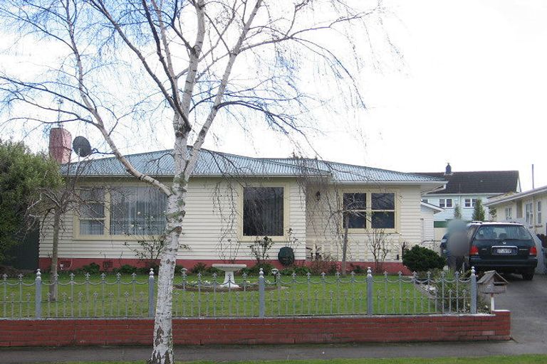 Photo of property in 14 Parkland Crescent, Terrace End, Palmerston North, 4410