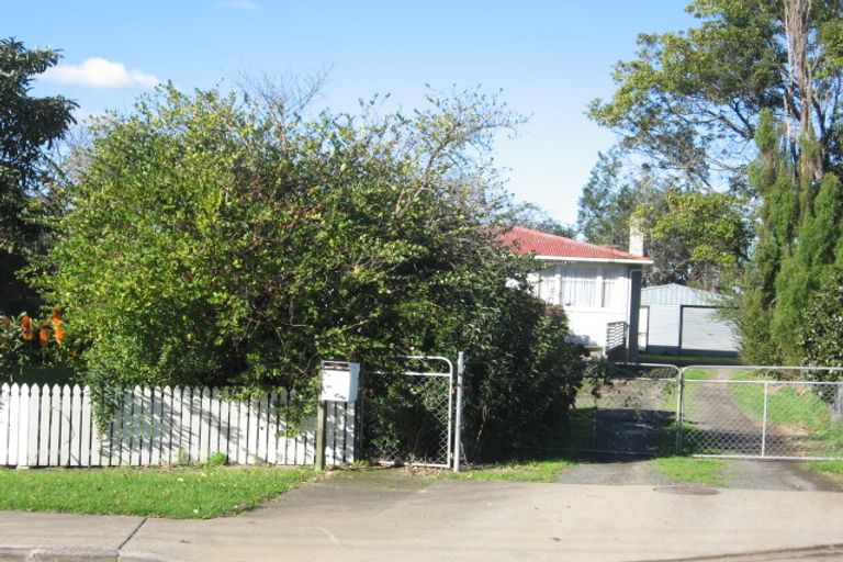 Photo of property in 12 Surrey Street, Manurewa, Auckland, 2102