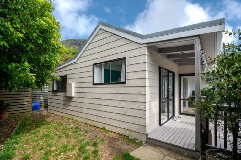 Photo of property in 18 Webster Place, Picton, 7220