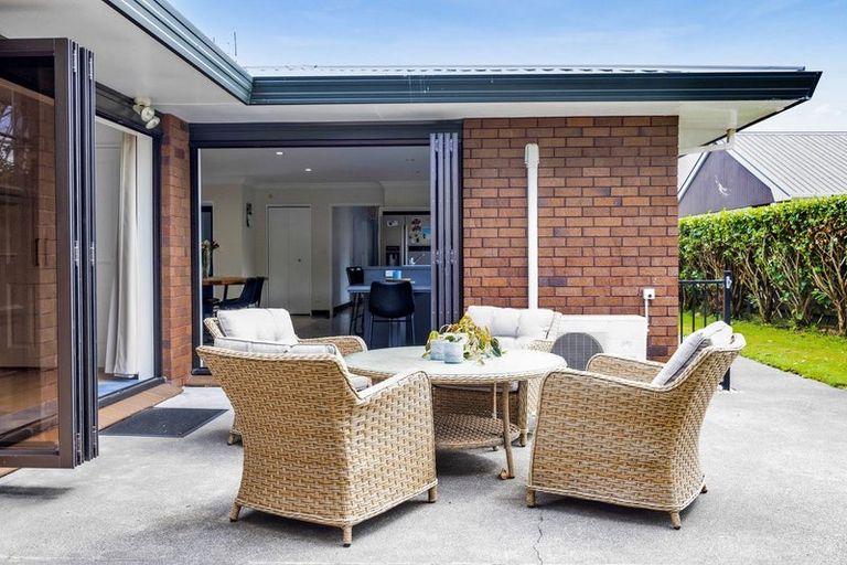 Photo of property in 74 Rata Street, Hawera, 4610