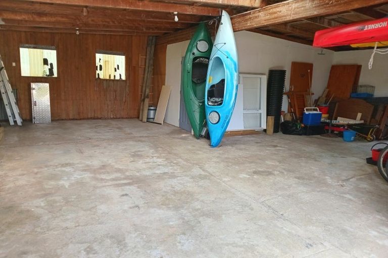 Photo of property in 17 Half Mile Road, Tuatapere, 9620