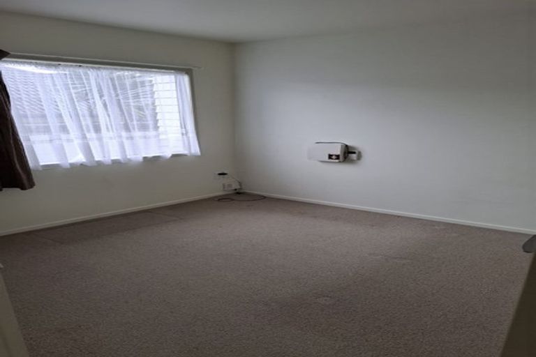 Photo of property in 7a Abel Tasman Avenue, Henderson, Auckland, 0610