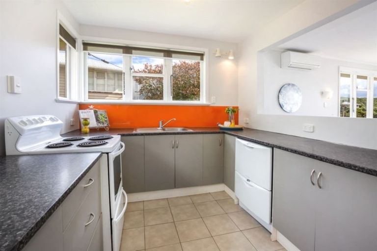 Photo of property in 83 Kotuku Street, Elsdon, Porirua, 5022