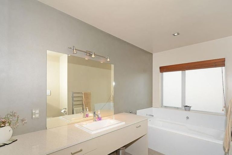 Photo of property in 6 Pempsey Street, Silverstream, Upper Hutt, 5019