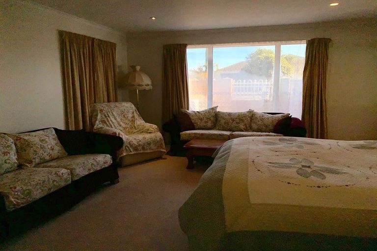 Photo of property in 1 Baltic Place, Northwood, Christchurch, 8051