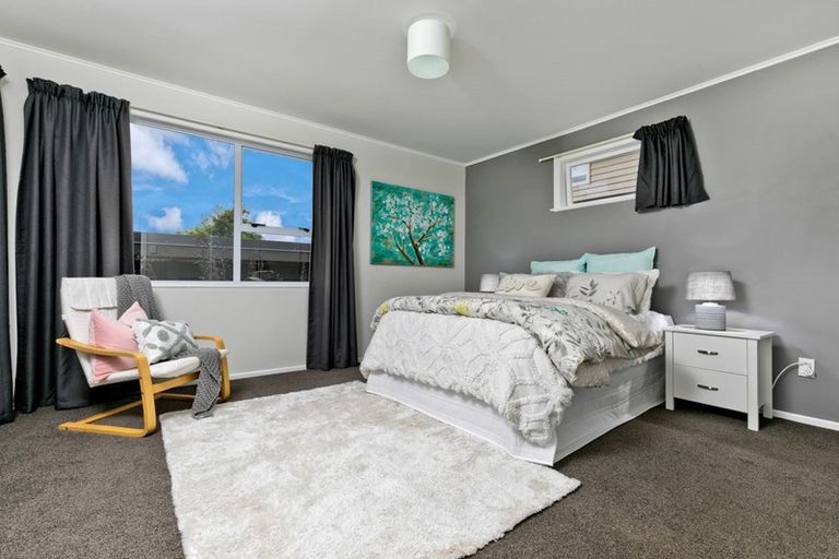 Photo of property in 114a Pooks Road, Ranui, Auckland, 0612